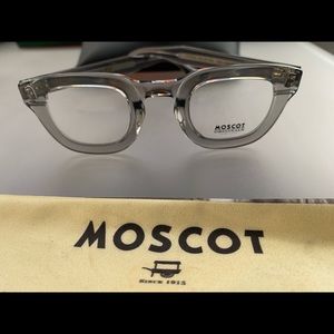 MOSCOT eyewear